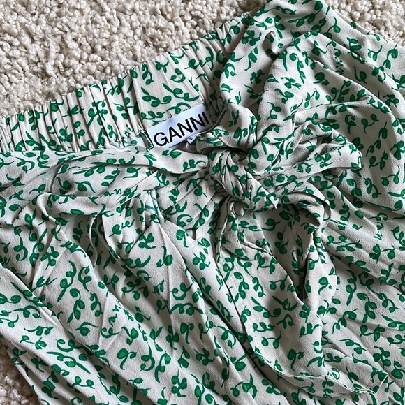 NWT Ganni ditsy floral front tie viscose skirt. Sz 2 - Picture 14 of 15
